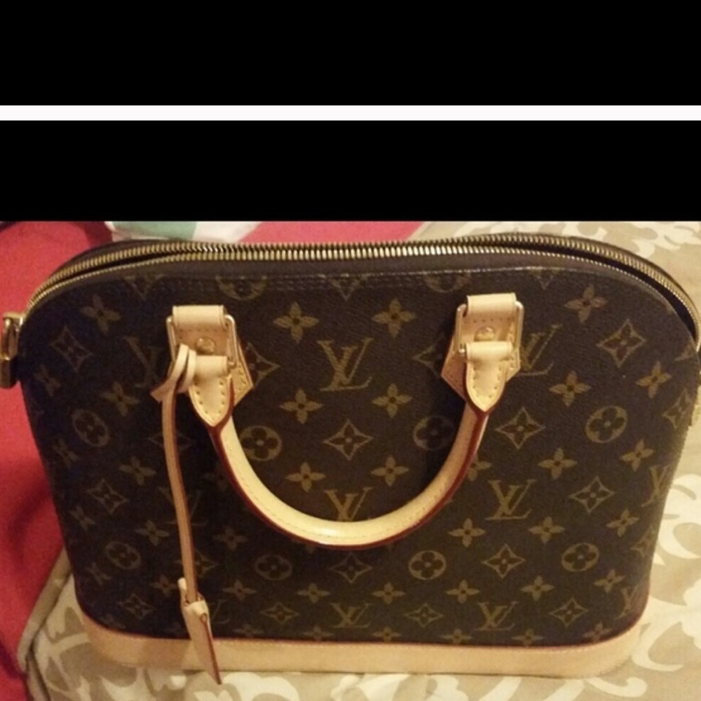 Authentic Louis Vuitton Alma MM